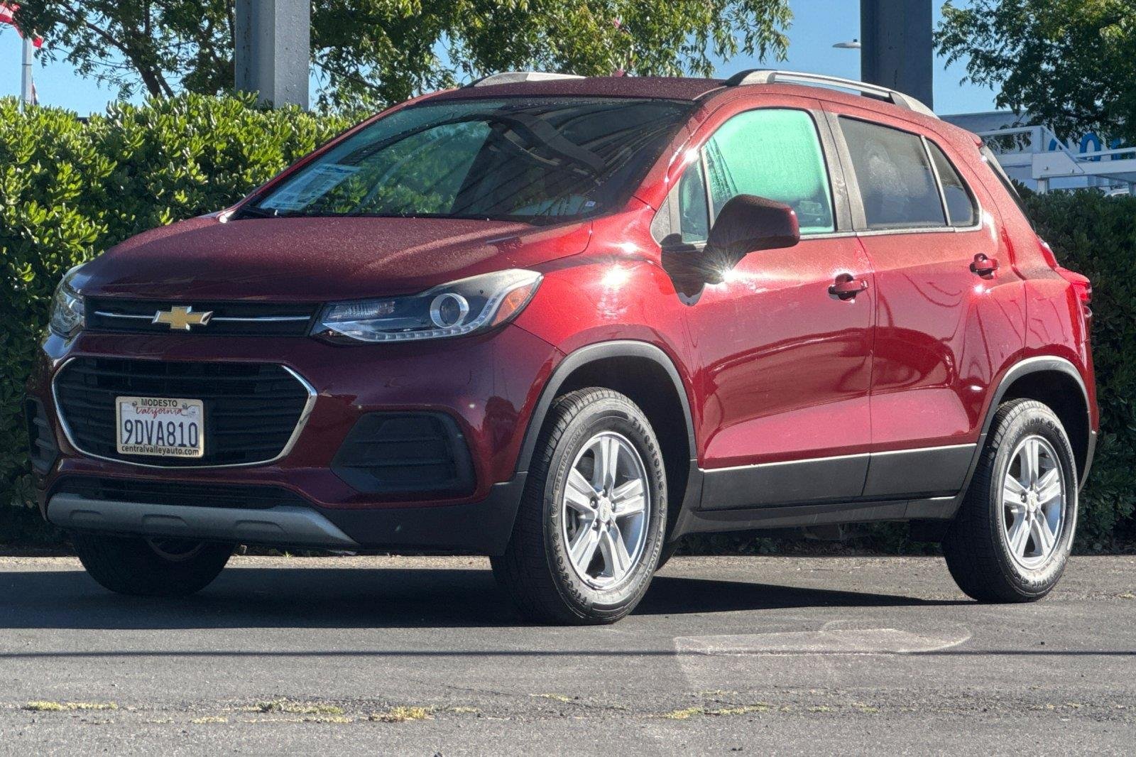 Used 2022 Crimson Metallic Chevrolet LT image 8