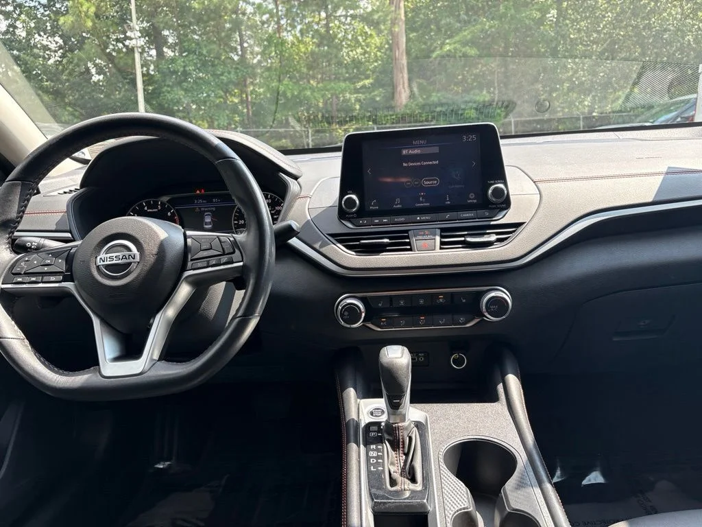 Used 2021 Black Nissan 2.5 SR image 26