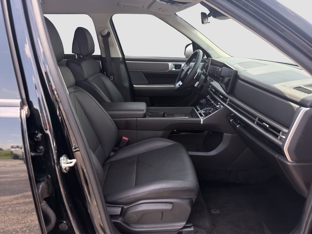 Used 2024 Black Hyundai SEL image 27