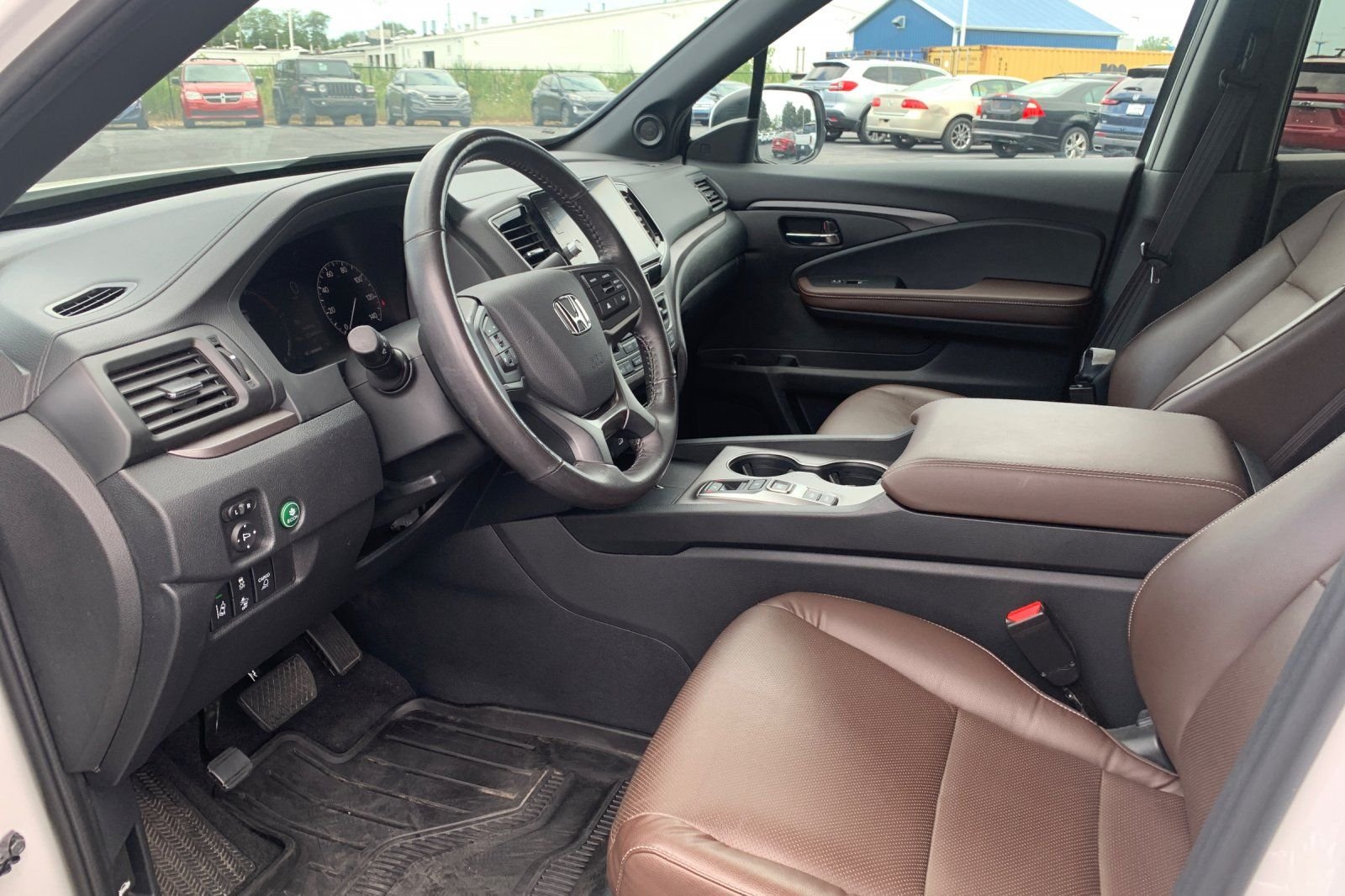 Certified Used 2025 White Honda RTL image 12