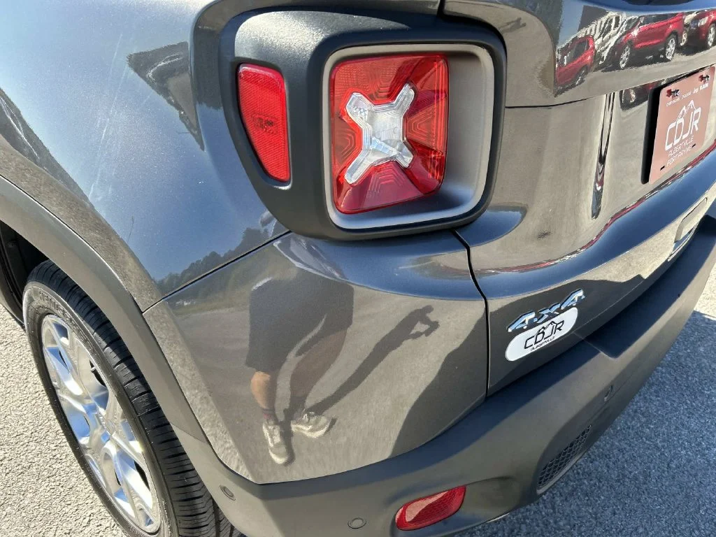 Used 2020 Gray Jeep Limited image 15