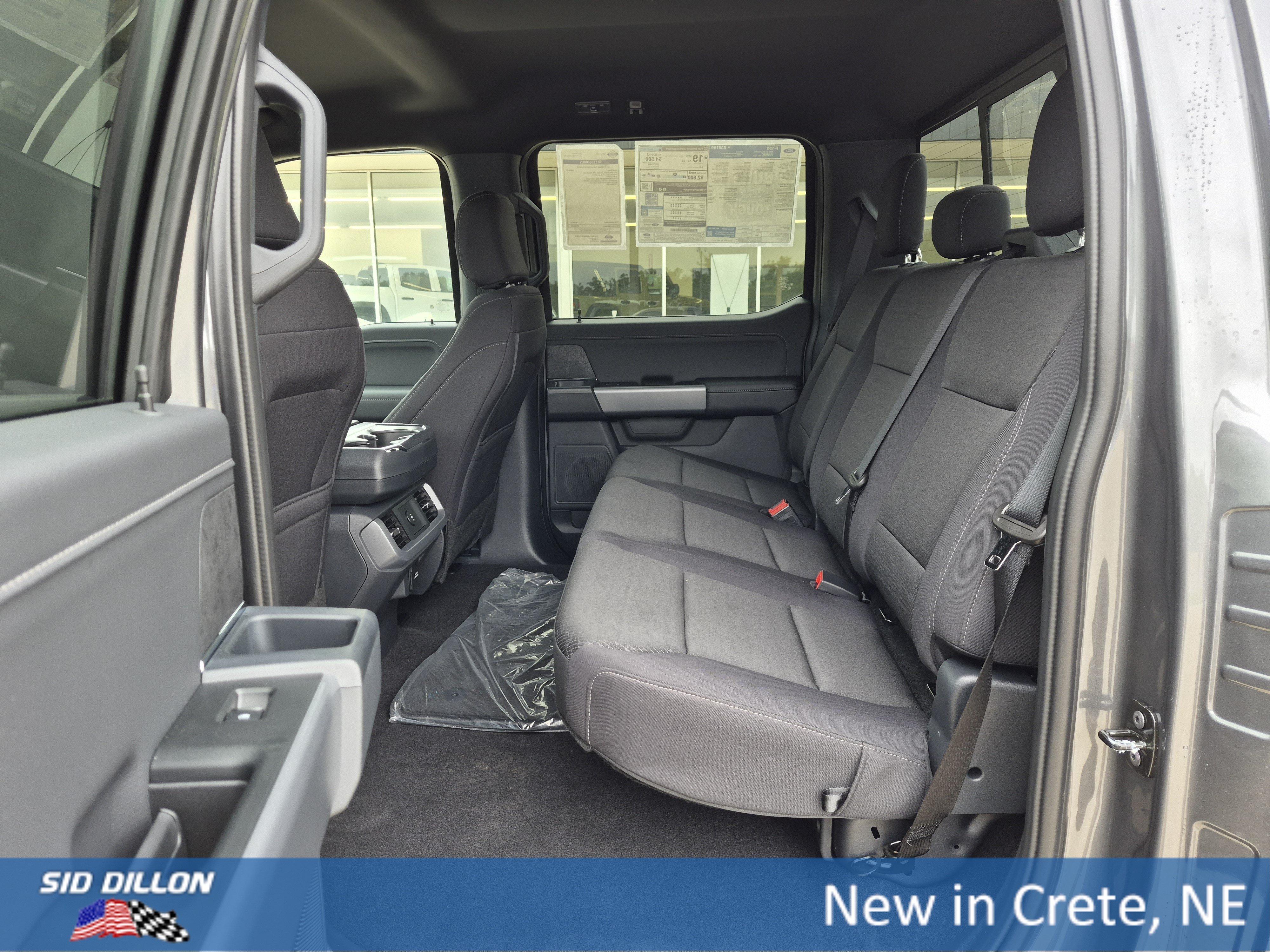 New 2026 Carbonized Gray Metallic Ford XLT image 6