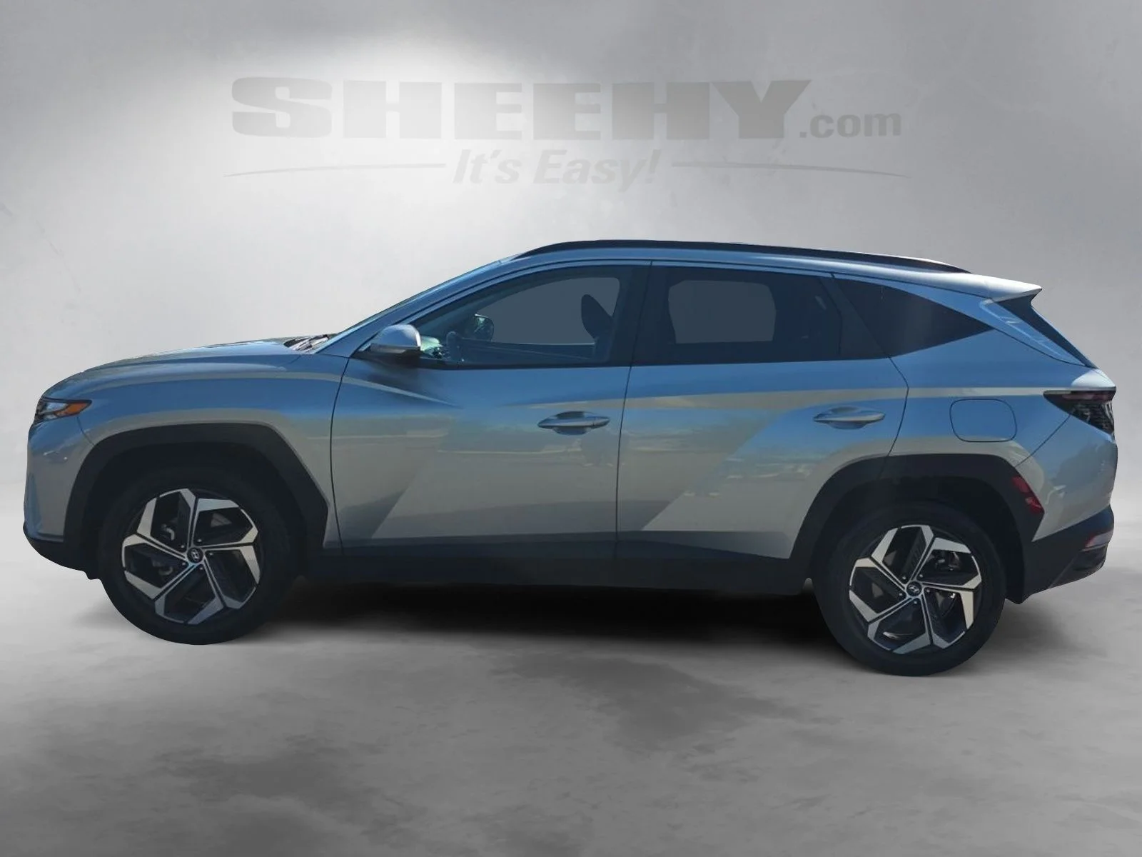 Used 2023 Silver Hyundai SEL image 16