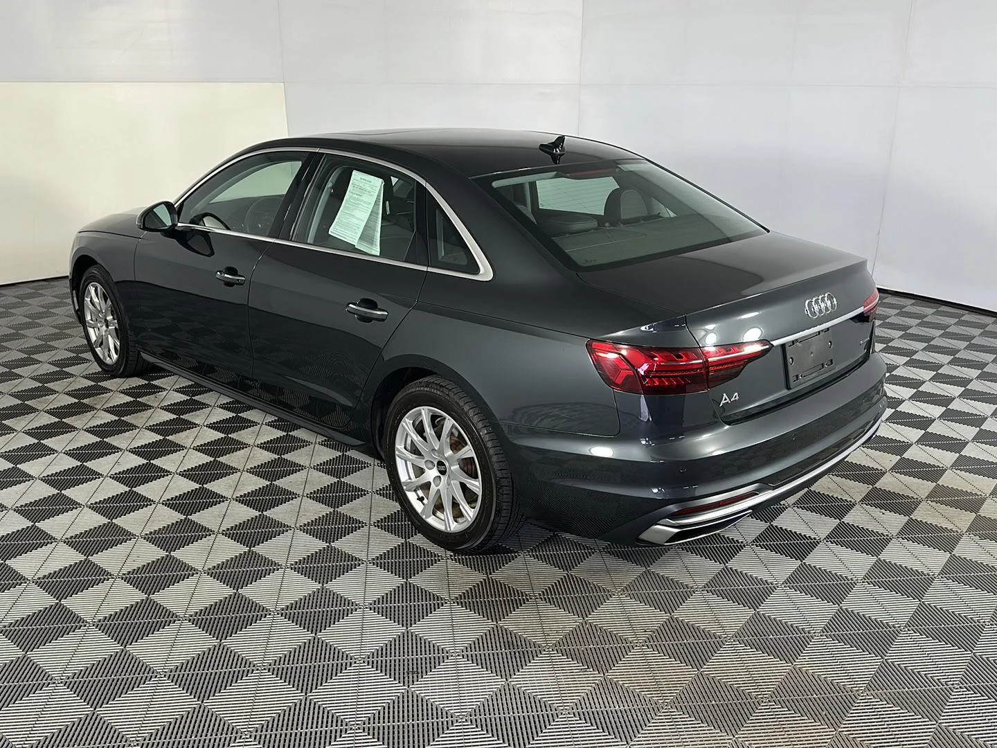 Used 2021 Manhattan Gray Metallic Audi Premium image 11