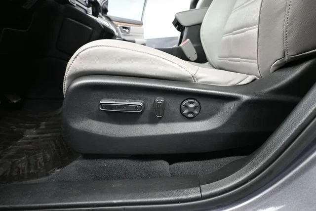 Used 2019  Honda EX-L image 20