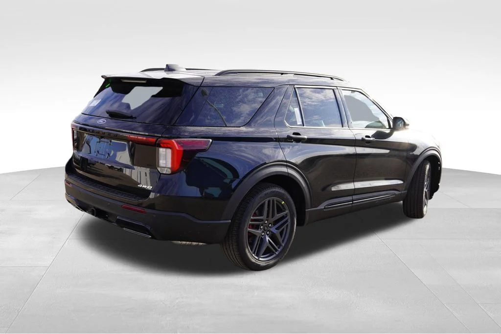 New 2026 Black Ford ST-Line image 3