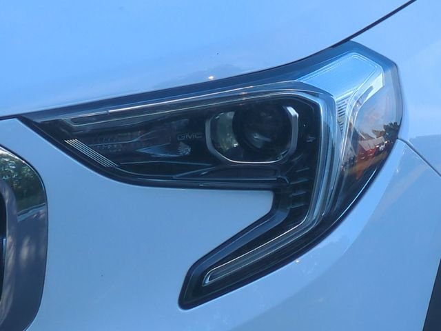Used 2019 White GMC SLT image 17