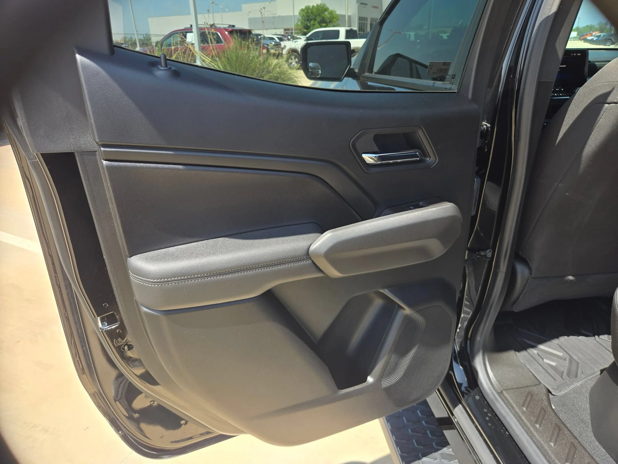 Used 2025 Black Chevrolet LT image 12