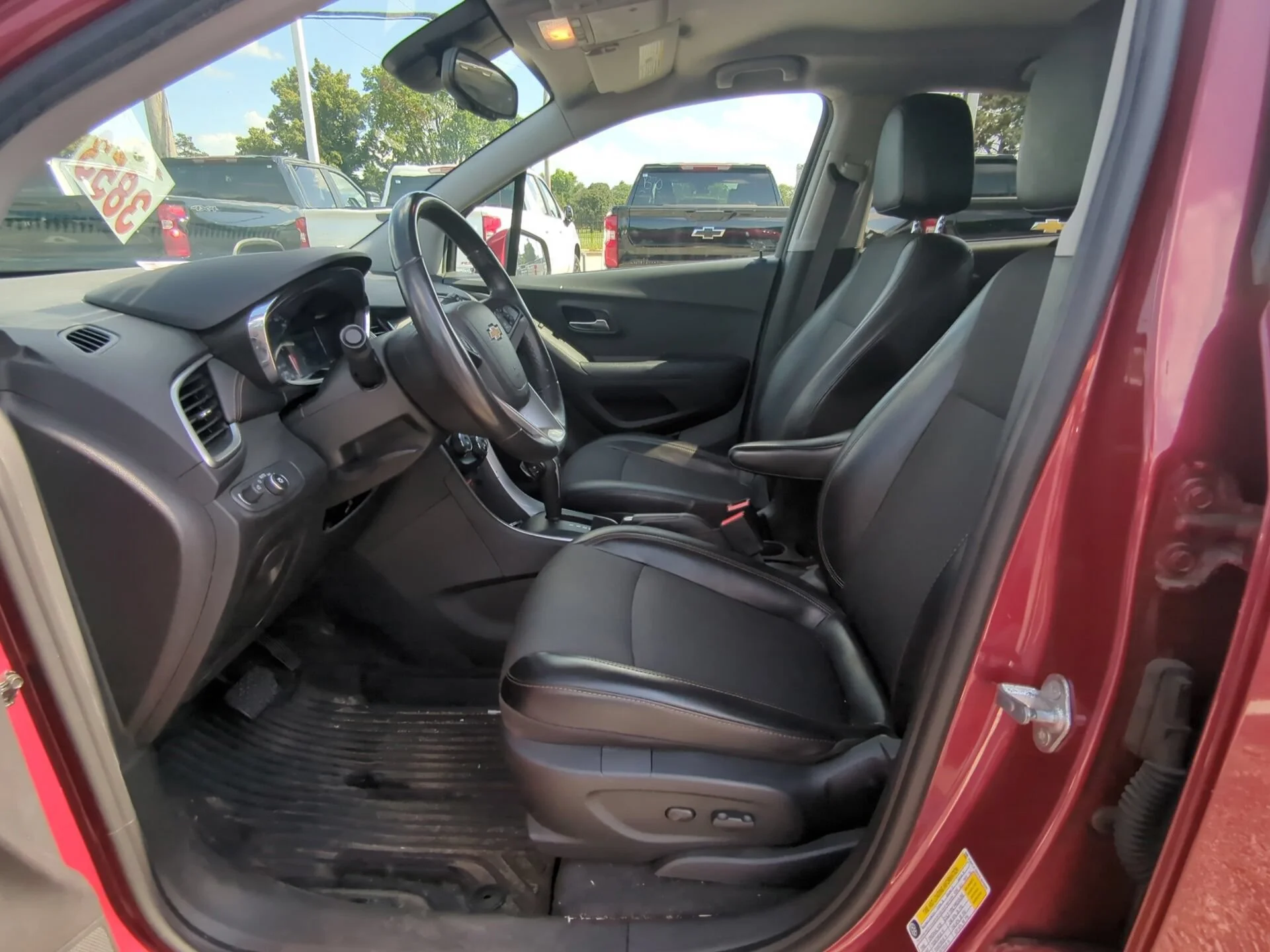Used 2018 CAJUN RED TINTCOAT Chevrolet LT image 13