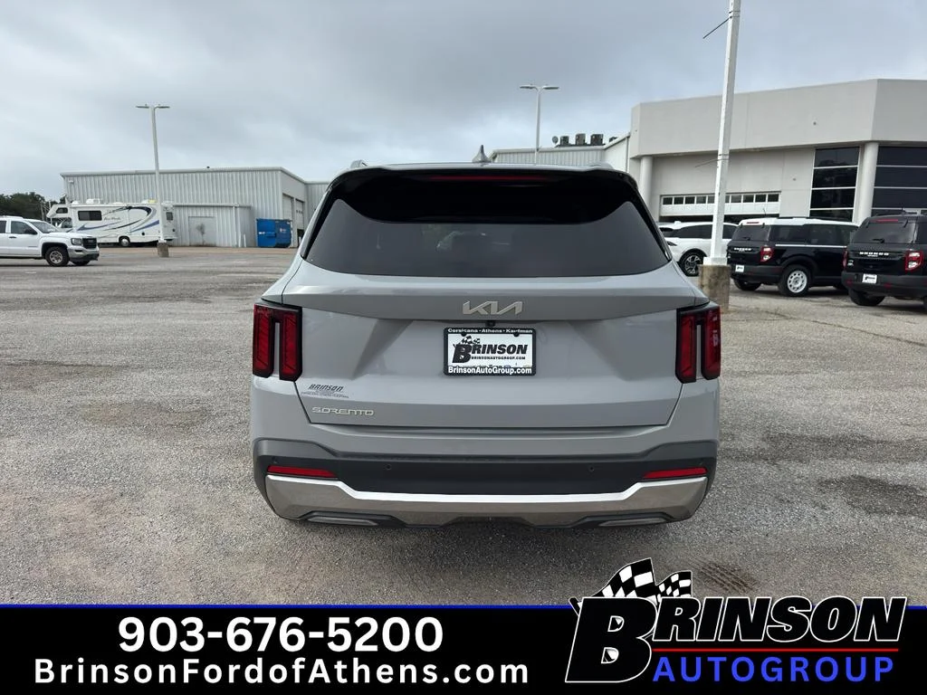 Used 2024 Wolf Gray Kia S image 6