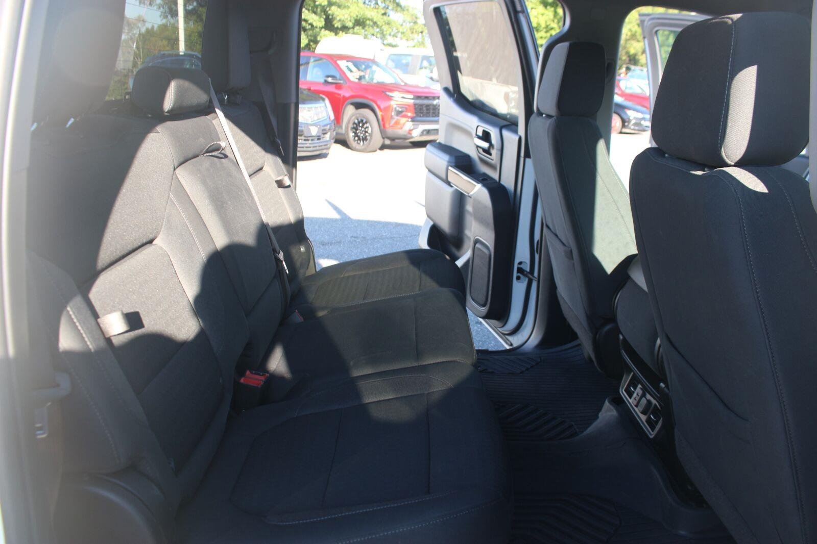 Used 2022 SUMMIT WHITE Chevrolet RST image 38