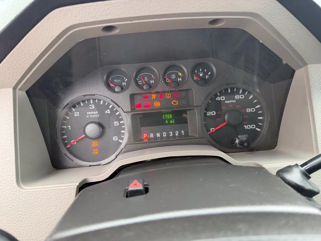 Used 2010 Silver Ford XLT image 13