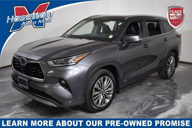 2022 Toyota Highlander Platinum