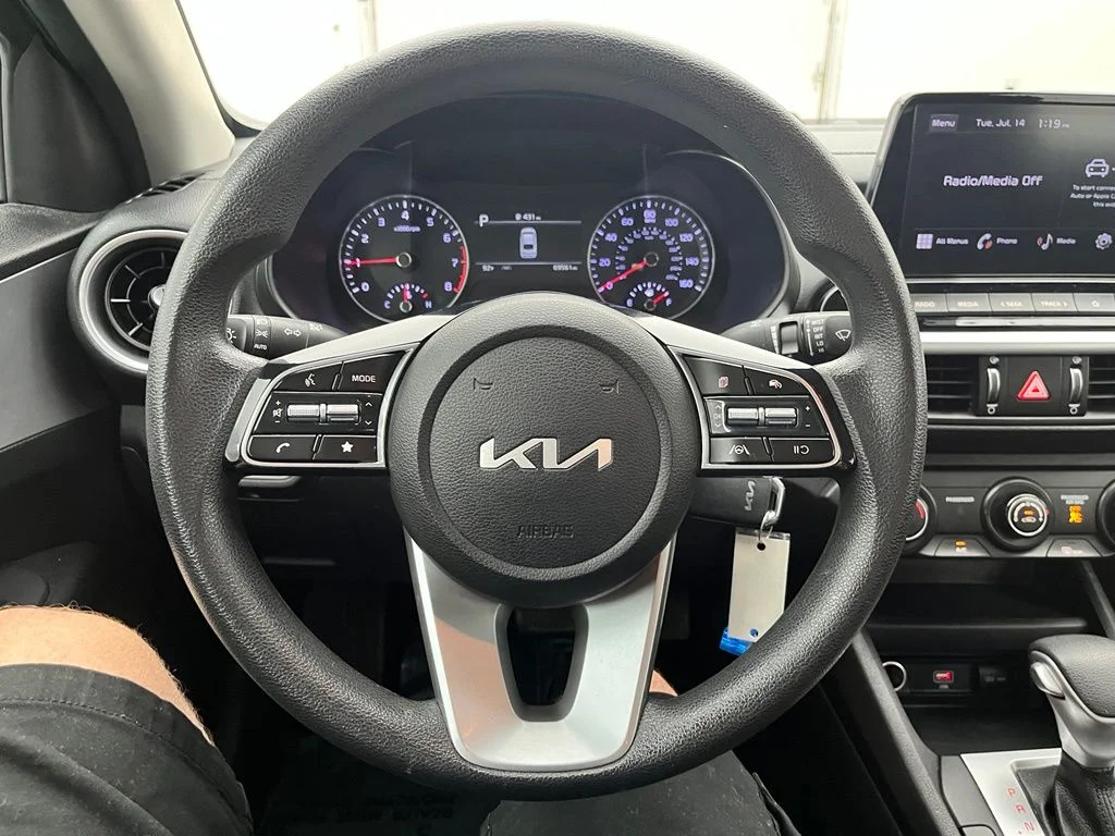 Used 2023 Blue Kia LXS image 19