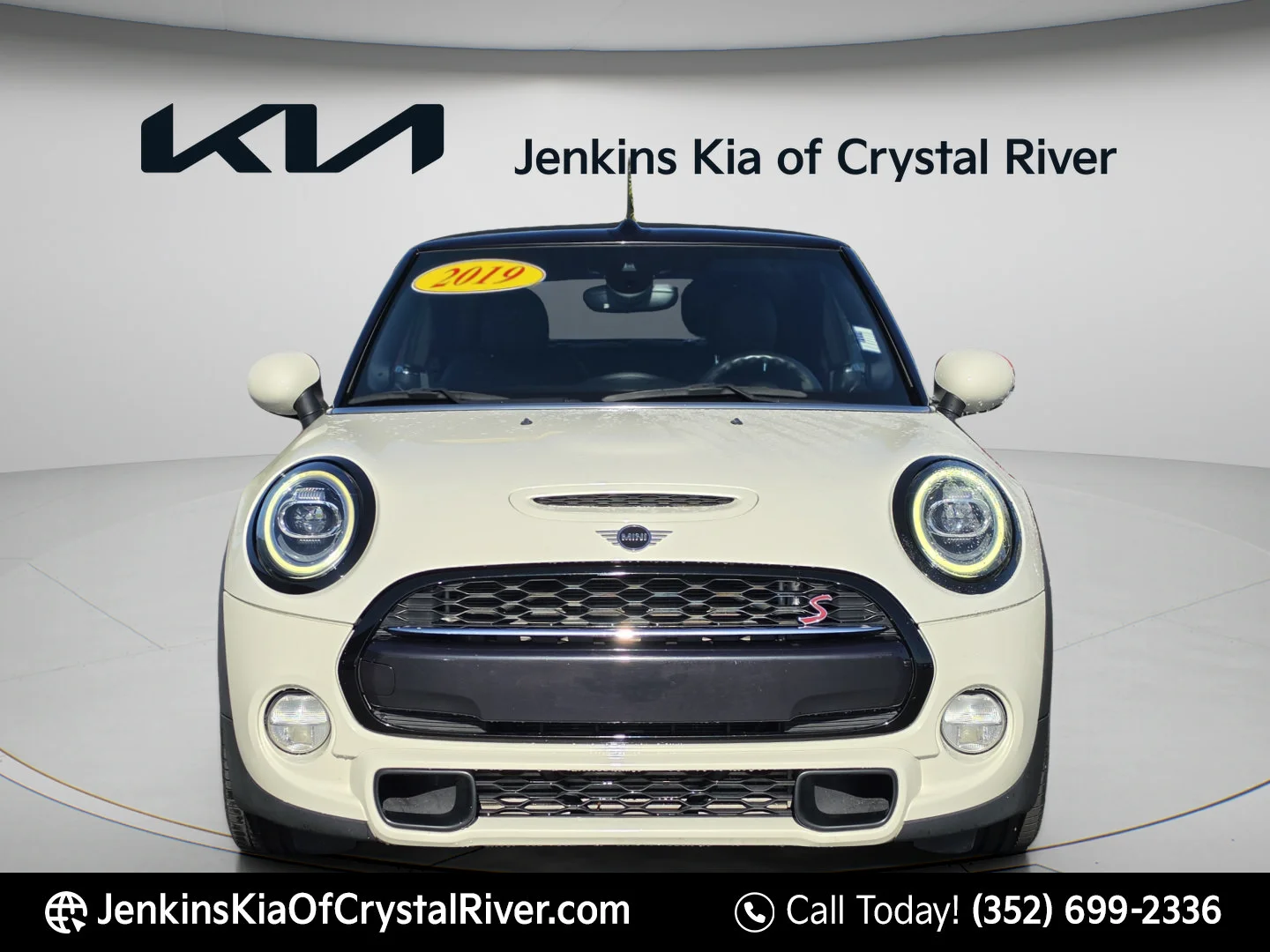 Used 2019 Pepper White MINI Cooper S image 12