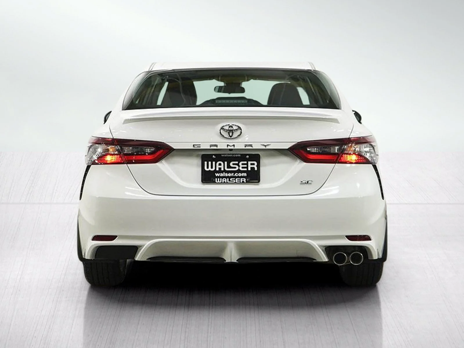 Used 2024 White Toyota  image 4