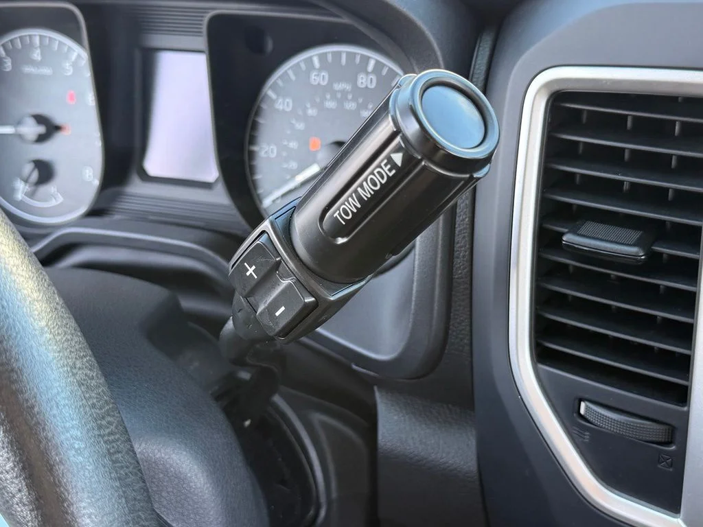 Used 2018 Black Nissan S image 23