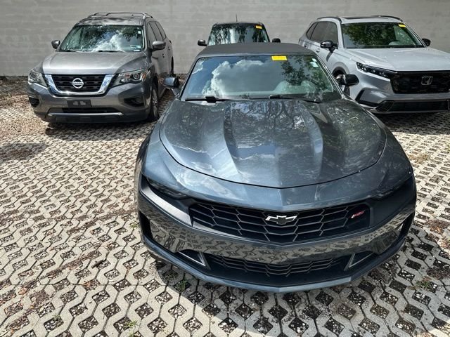 Used 2021 Gray Chevrolet 2LT image 2