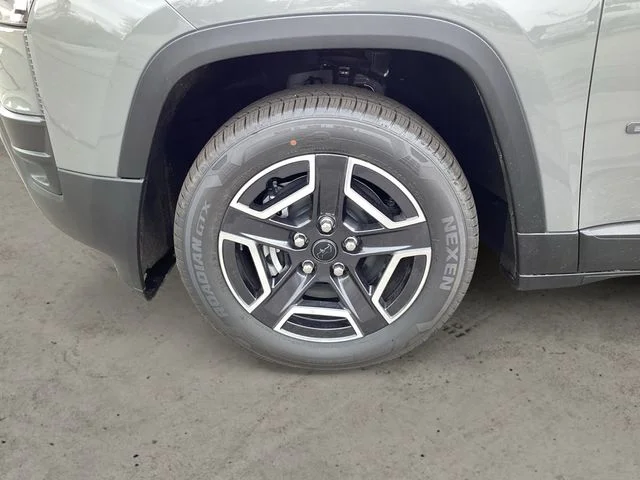 New 2026 Gray Clearcoat Jeep LIMITED 4X4 image 15