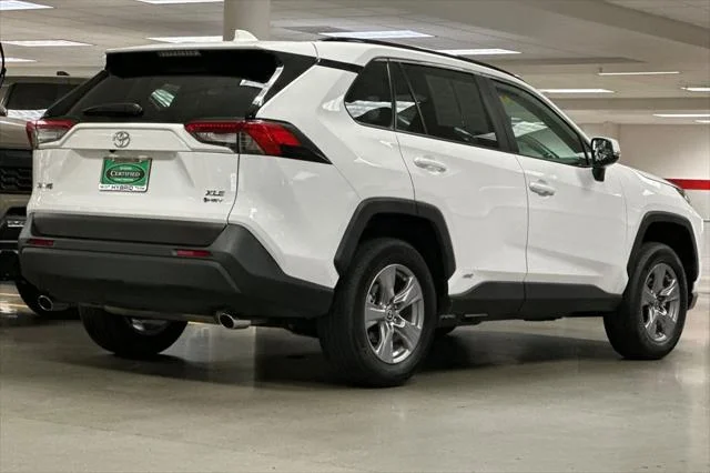 Certified Used 2025 ICE CAP Toyota  image 4