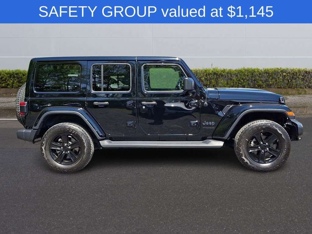 Used 2022 Black Jeep Sahara Altitude 4x4 image 7