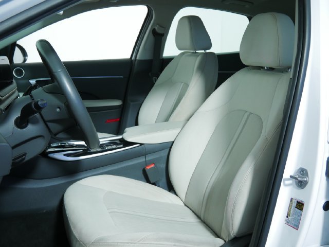 Used 2023 White Hyundai SEL image 20