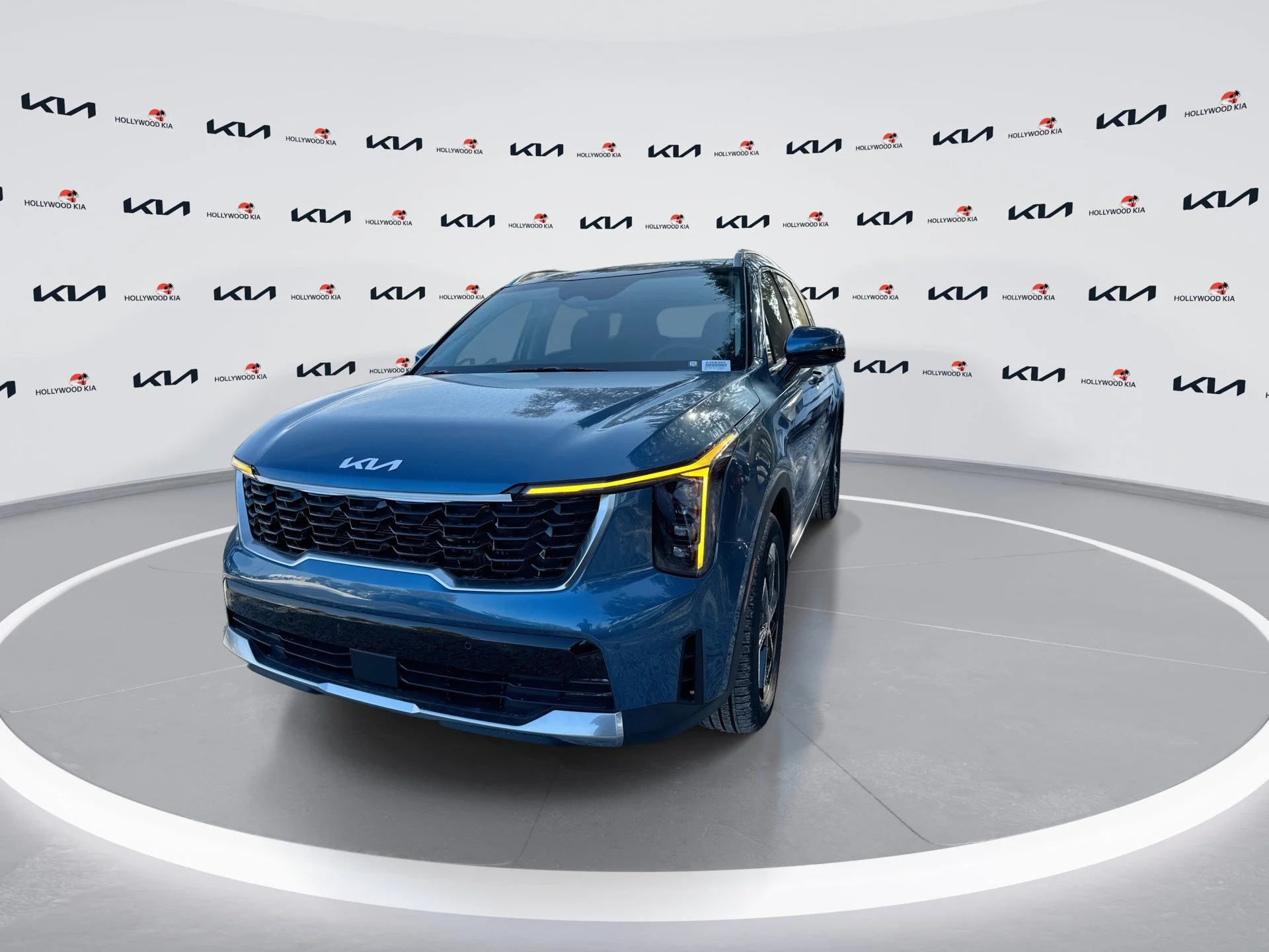 New 2026 Mineral Blue Kia EX image 4