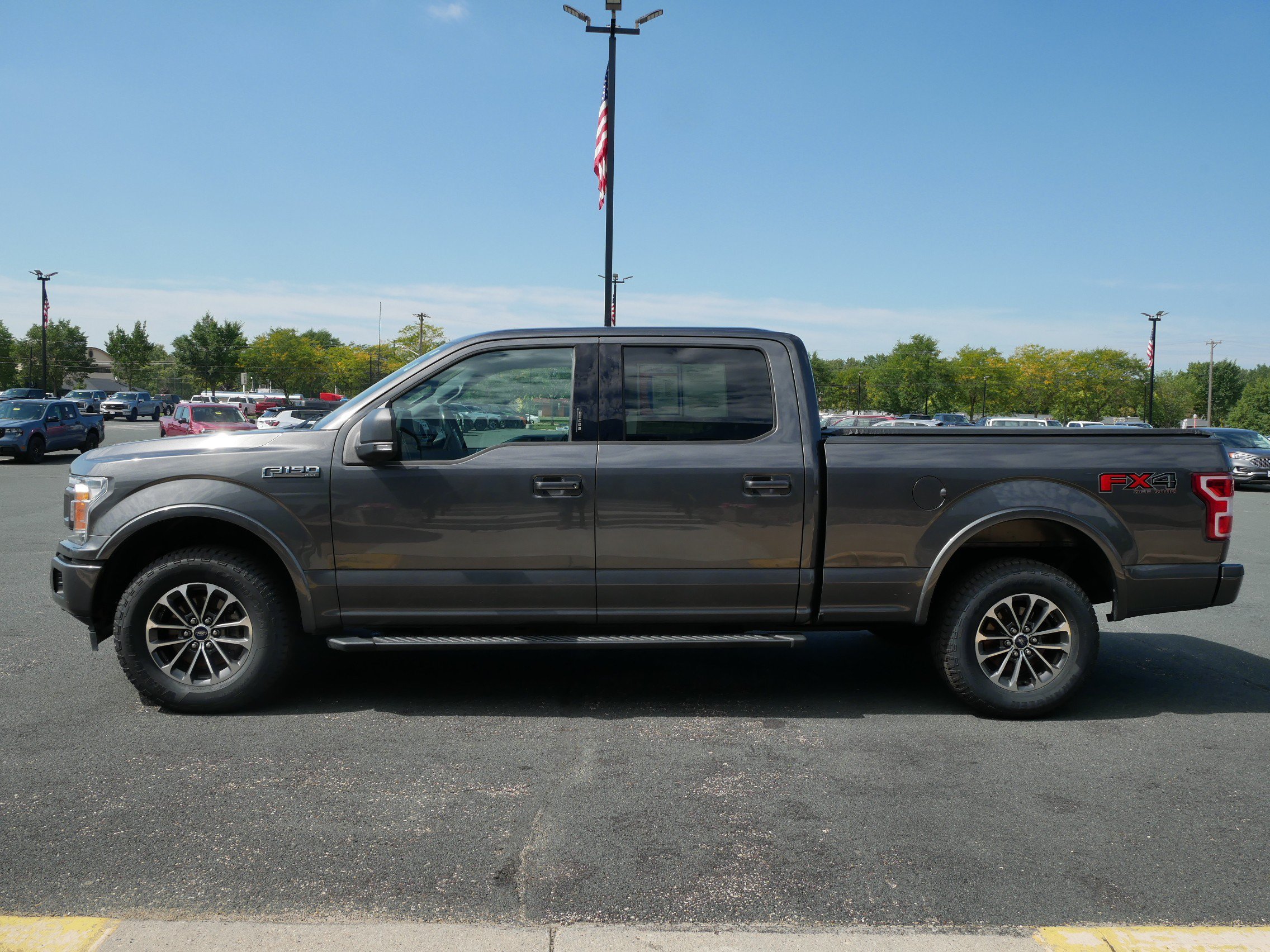 Used 2018 Gray Ford XLT image 5