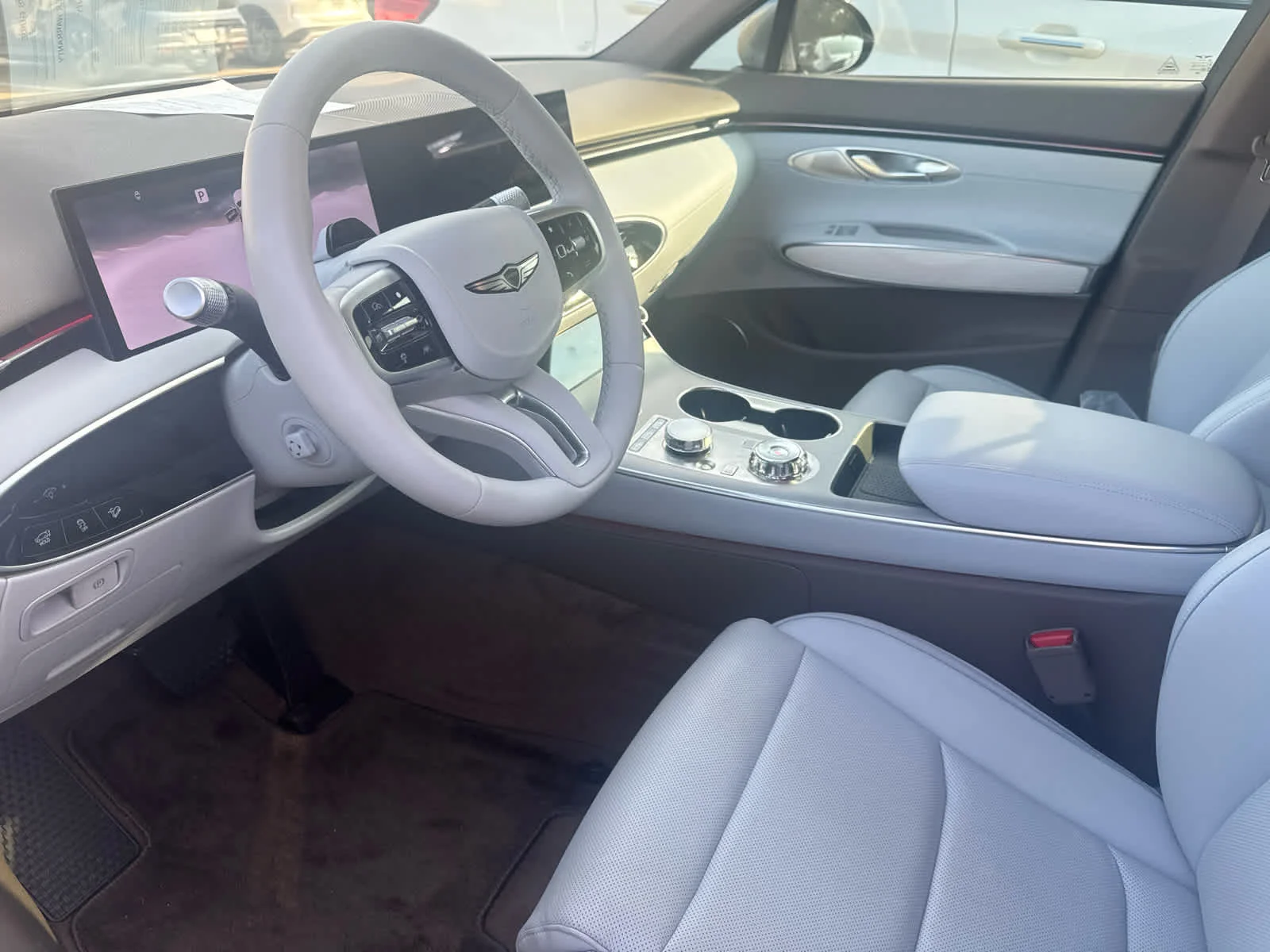 Used 2026 Savile Silver Genesis 2.5T Advanced image 9