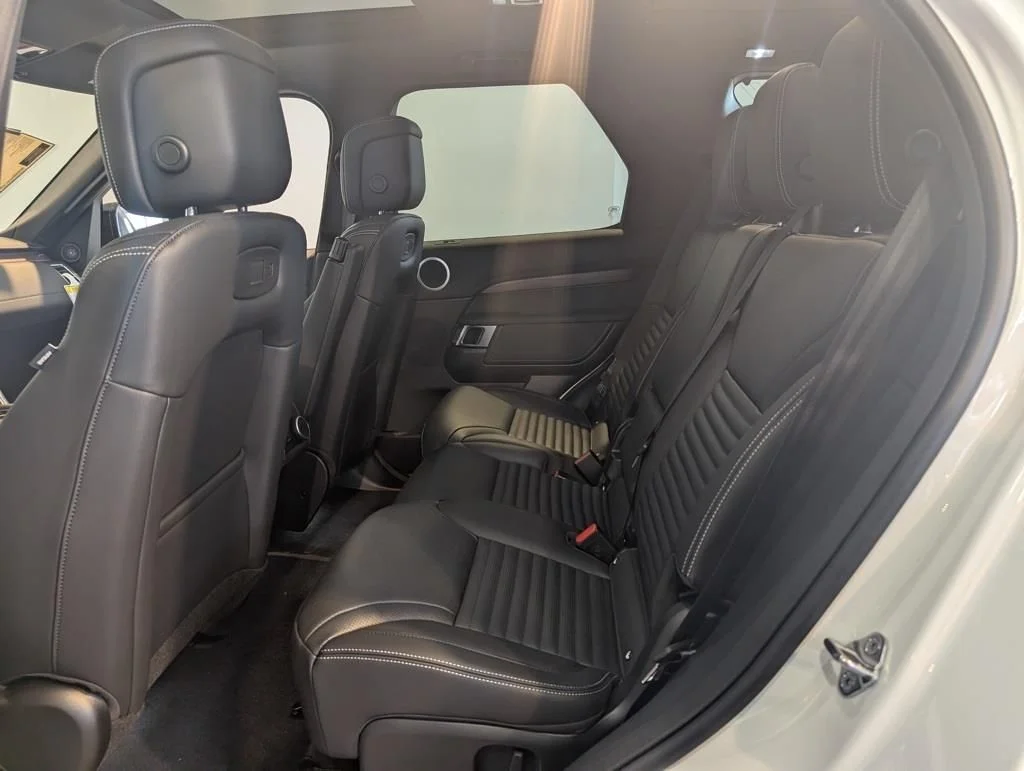 New 2026 Fuji White Land Rover S image 24