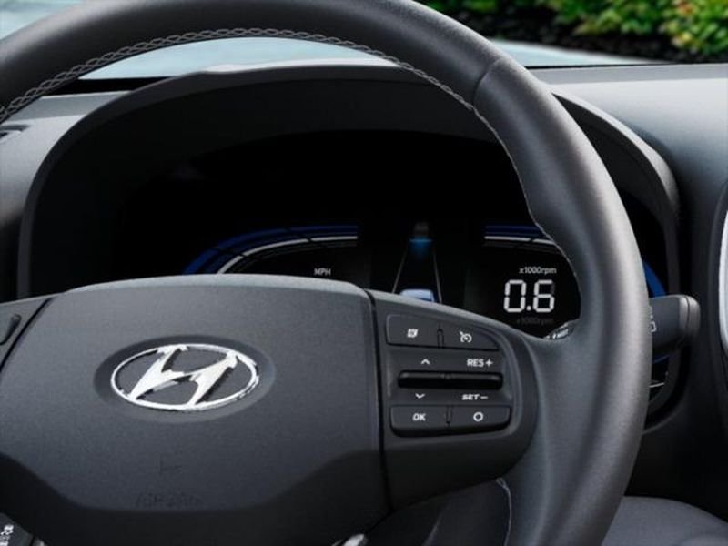 New 2026 Shimmering Silver Hyundai SEL image 14