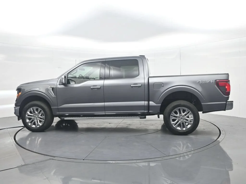 New 2026 Carbonized Gray Metallic Ford XLT image 10