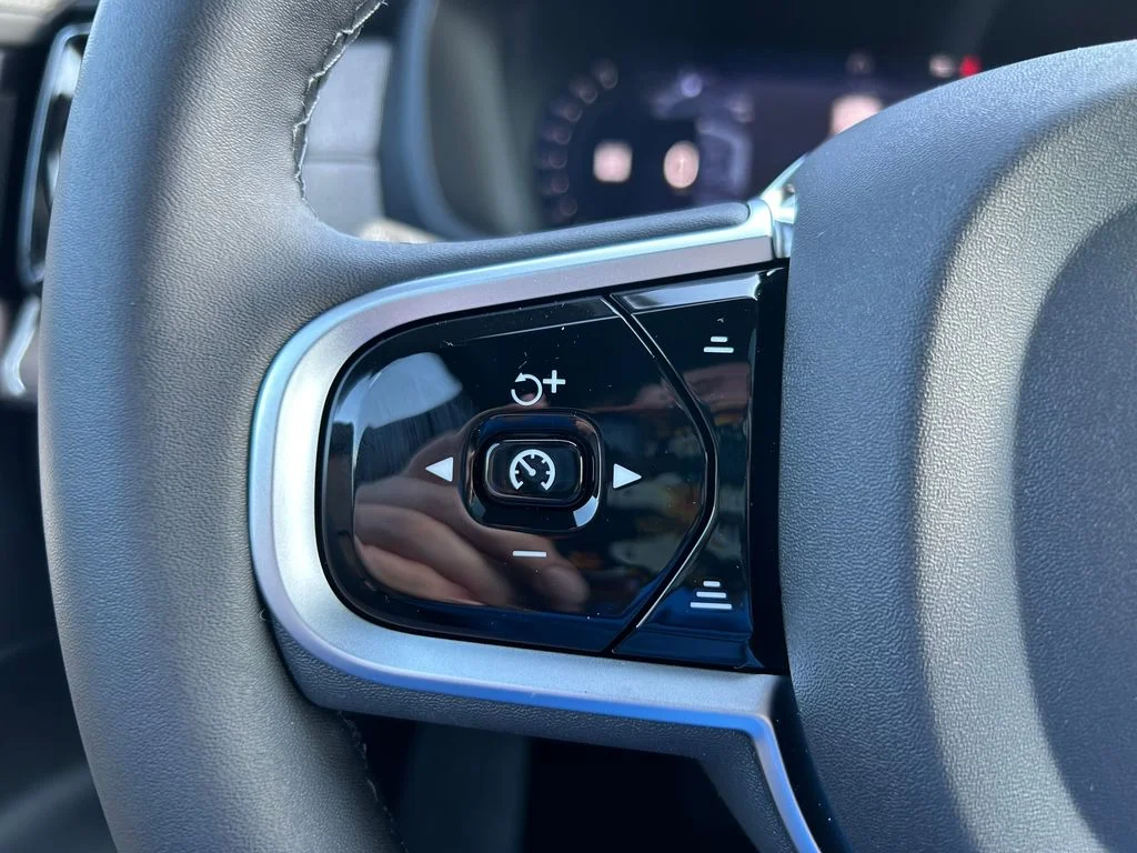 2026 Volvo XC90 Plus - Photo 25