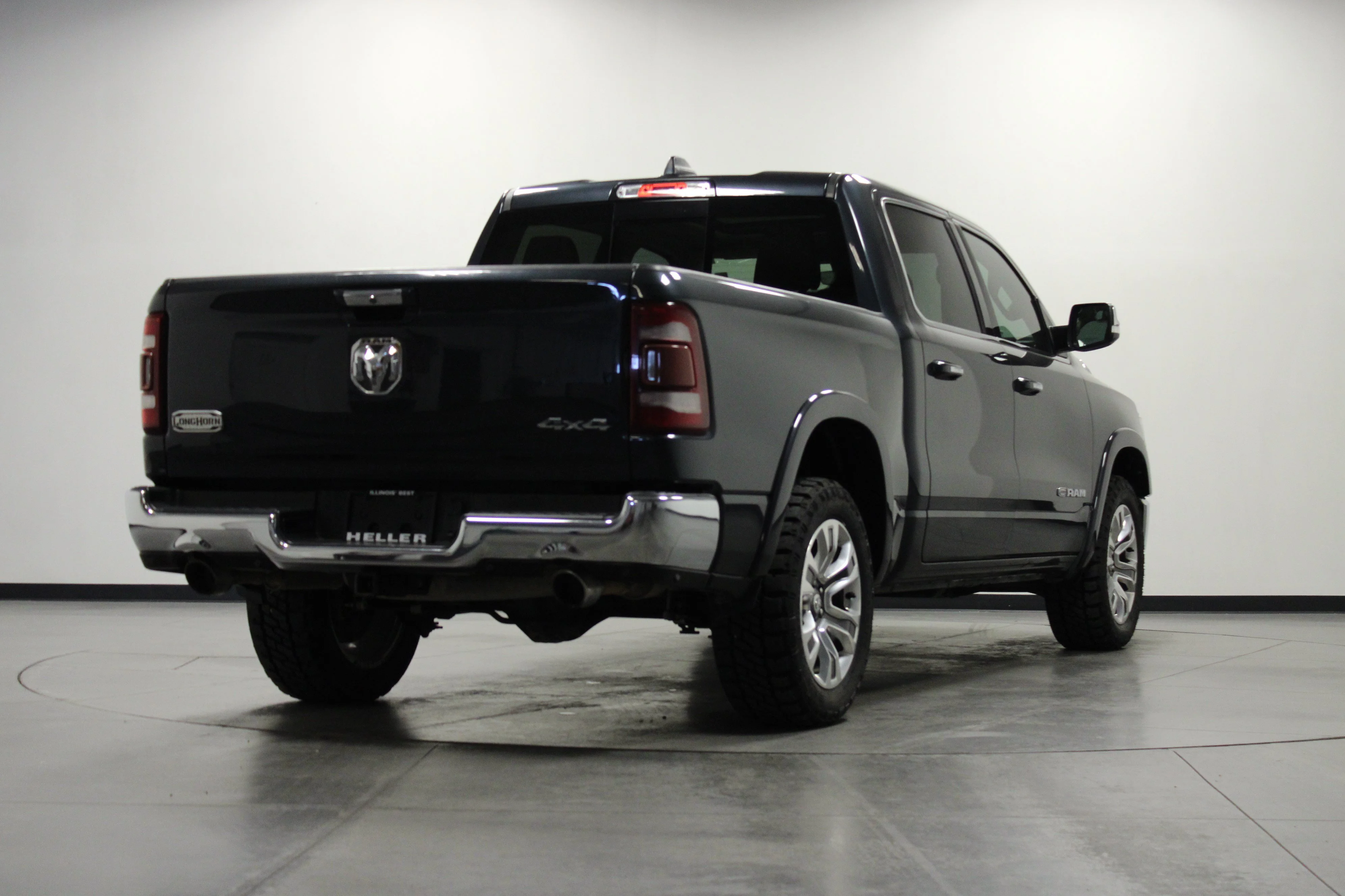 Used 2019 Maximum Steel Metallic Clearcoat Ram Laramie Longhorn image 4