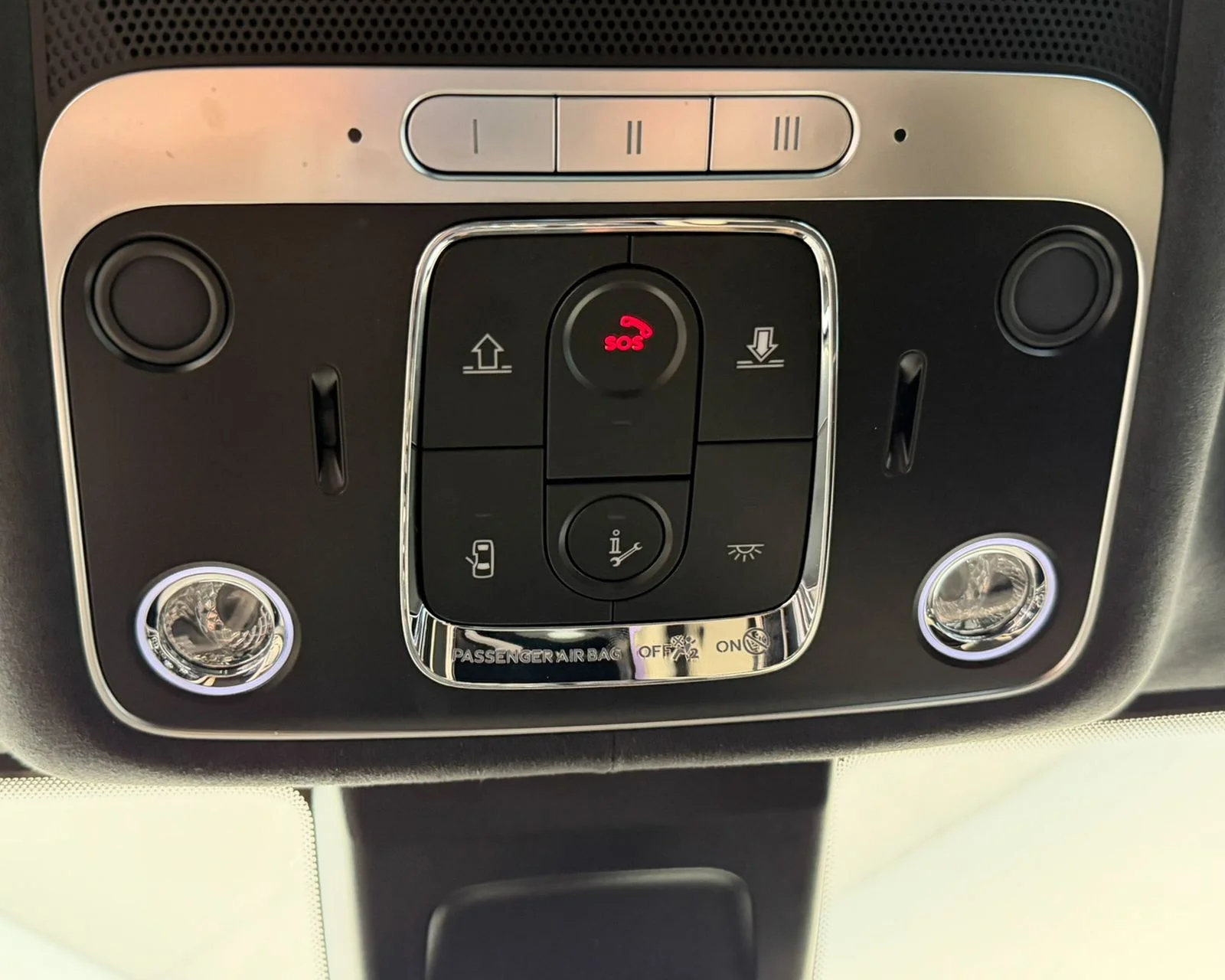 Used 2023 White Bentley V8 S image 22