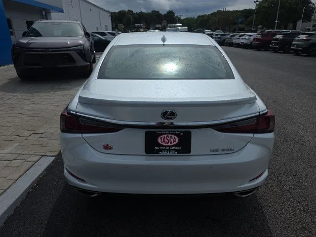 Used 2025 White Lexus 350 image 3