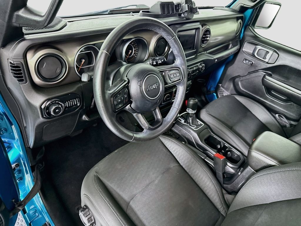 Used 2019 Bikini Pearlcoat Jeep Sport S image 9