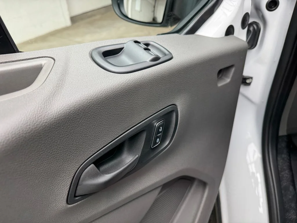 2025 Ford Transit Van Base - Photo 11