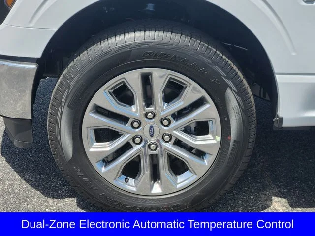 New 2026 Oxford White Ford XLT image 10
