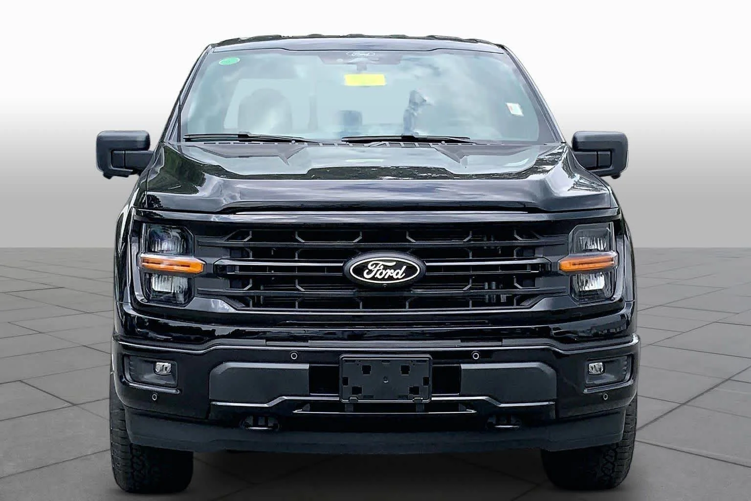New 2026 Agate Black Metallic Ford XLT image 2