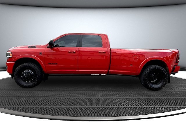 Used 2022 Red Ram Laramie image 8