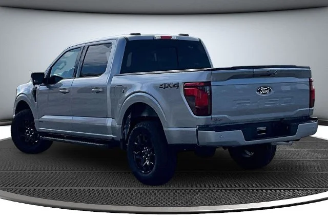 Used 2024 Iconic Silver Metallic Ford XLT image 4