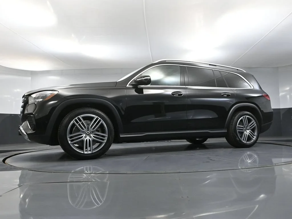 Used 2026 Black Mercedes-Benz GLS 450 image 55