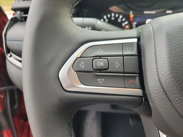 New 2026 Red Hot Pearlcoat Jeep Latitude image 28