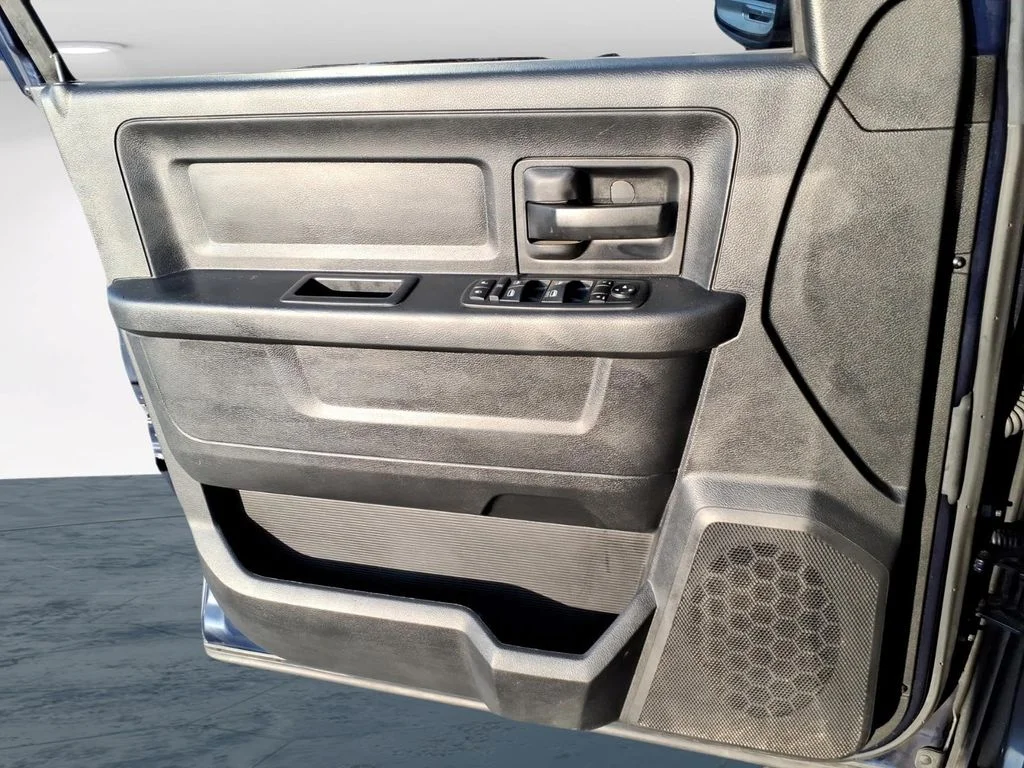Used 2014 Blue Ram Express image 23