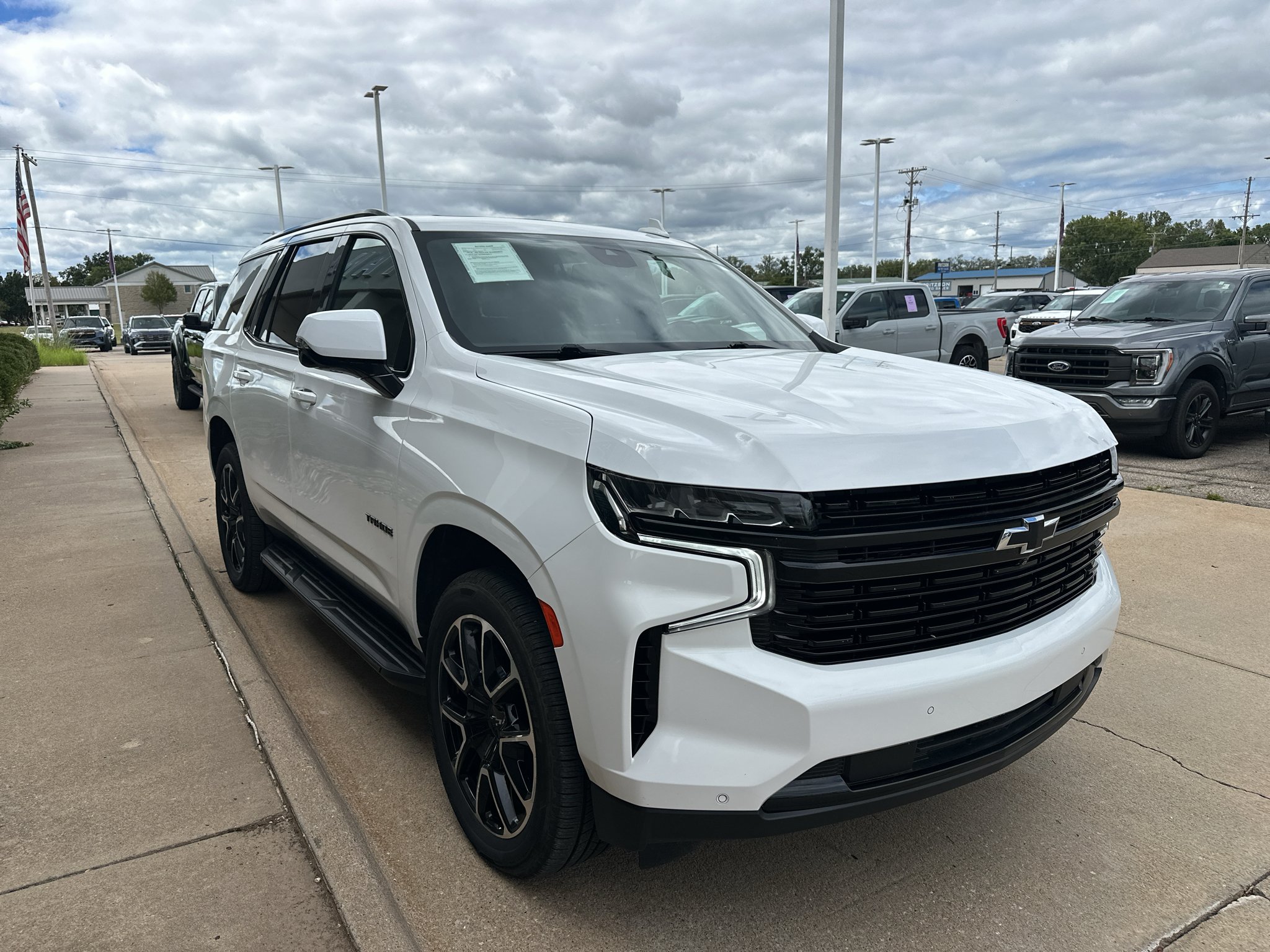 Used 2023 Summit White Chevrolet RST image 8