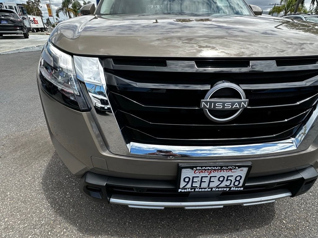 Used 2023 Beige Nissan Platinum image 4