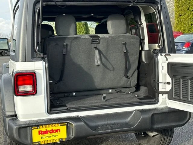 New 2026 Bright White Clear-Coat Exterior Paint Jeep Sport image 7