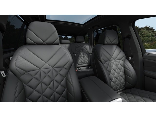 2026 BMW X5 M60i - Photo 11