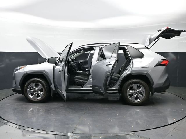 2023 Toyota RAV4 XLE - Photo 41